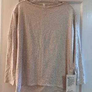 NWT LuluLemon back in action long sleeve shirt, size 4